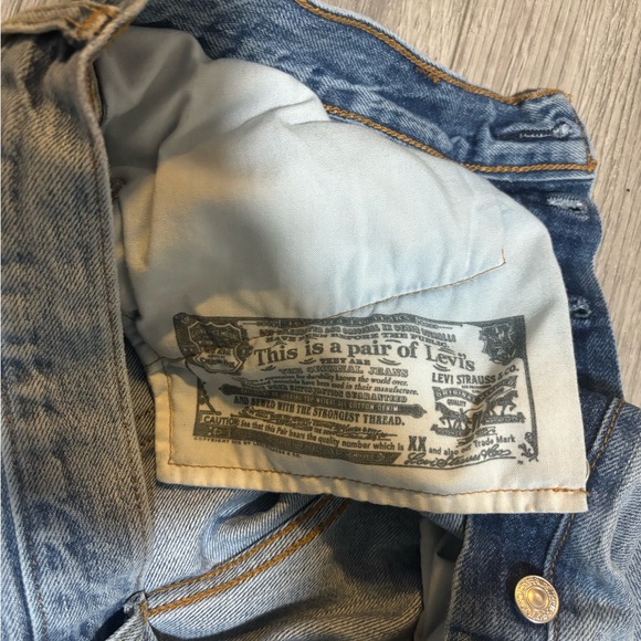 Levi’s Women’s Jean Shorts W29 - Picture 2 of 9